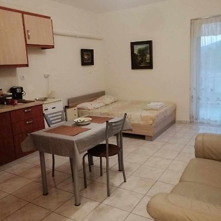 Gallery Suites "Athina" Mesolóngion Екстериор снимка