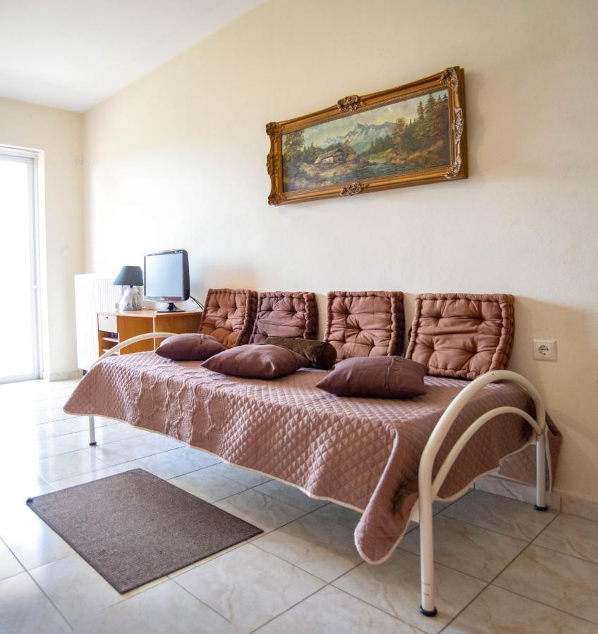 Gallery Suites "Athina" Mesolóngion Екстериор снимка